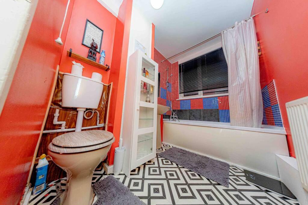 Unique Home W/Garden Hot Tub, Sauna & Cinema Room Λονδίνο Εξωτερικό φωτογραφία